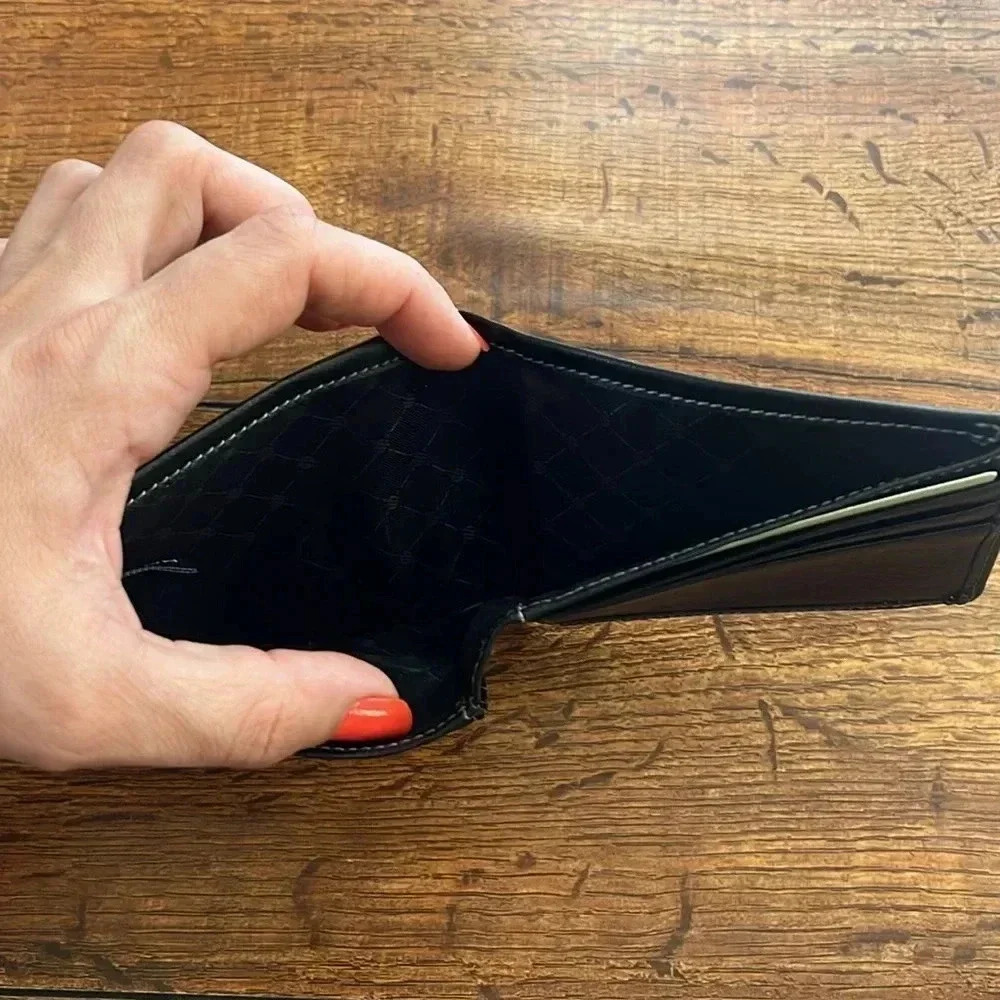 Perry Ellis Men Wallet - Picture 3 of 4